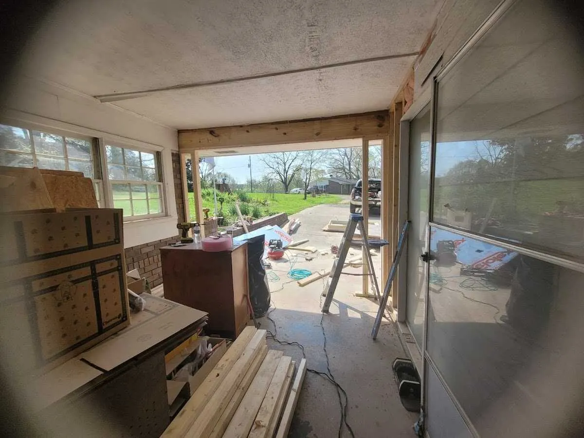 Air movers and dehumidifier for Water Mitigation Services in Fort Madison